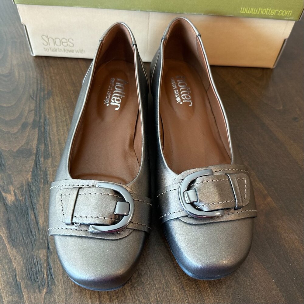 Hotter Darcey-Darce Satin Nickel Metallic Flat with Silver Buckle - Size 6W